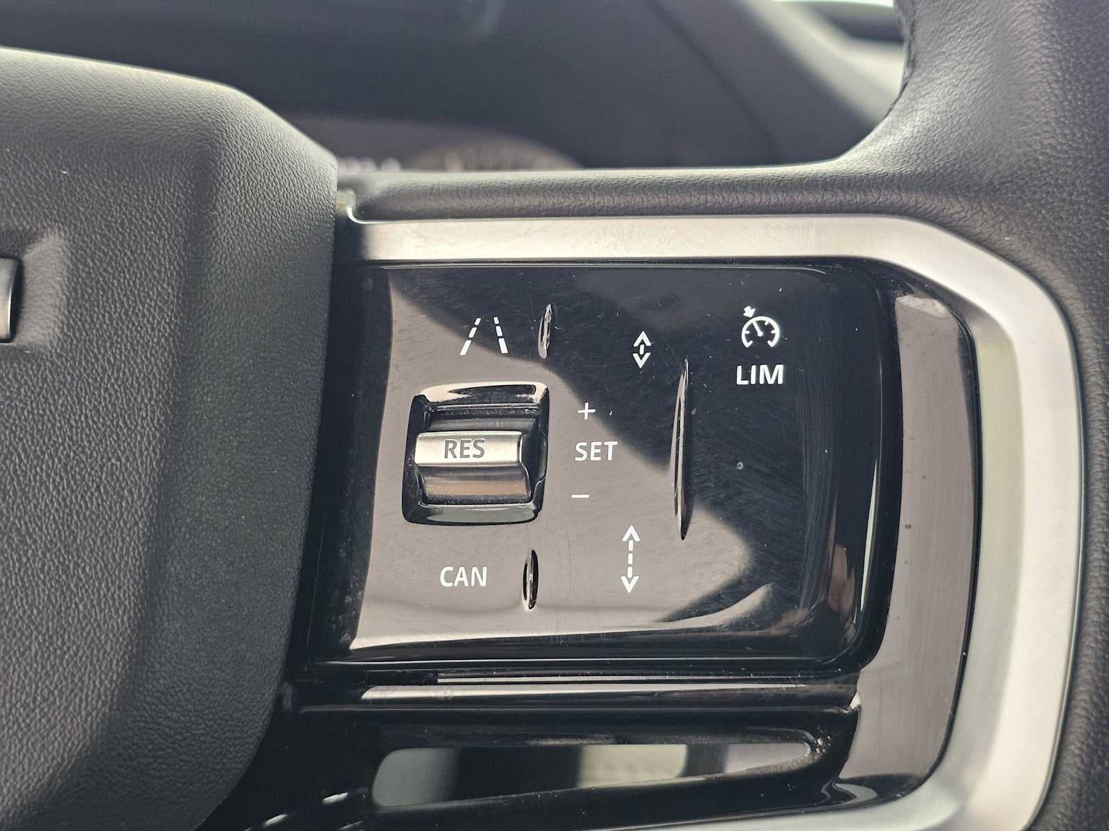 2023 Land Rover Discovery Sport SE R-Dynamic