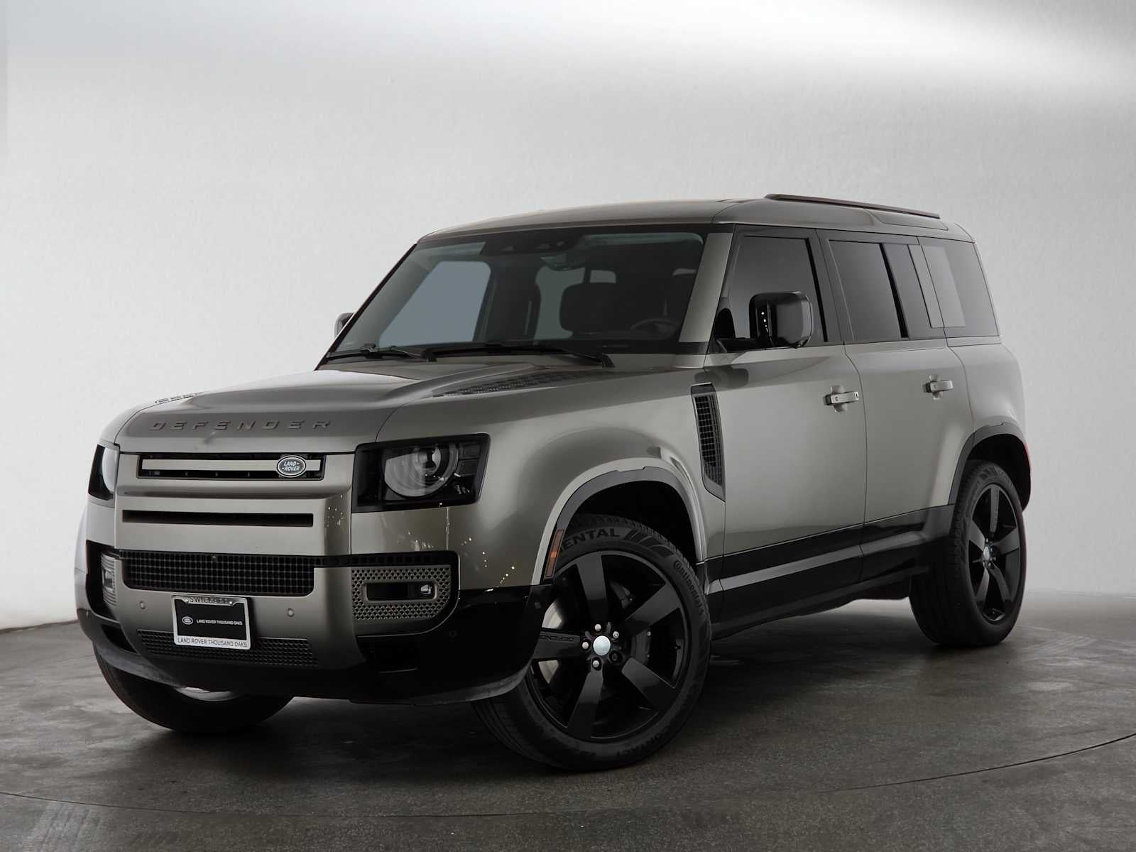 2025 Land Rover Defender X-Dynamic SE