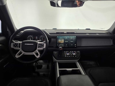 2025 Land Rover Defender X-Dynamic SE