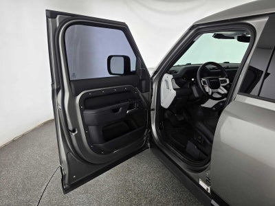 2025 Land Rover Defender X-Dynamic SE