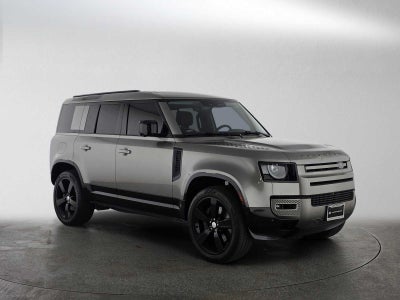 2025 Land Rover Defender X-Dynamic SE