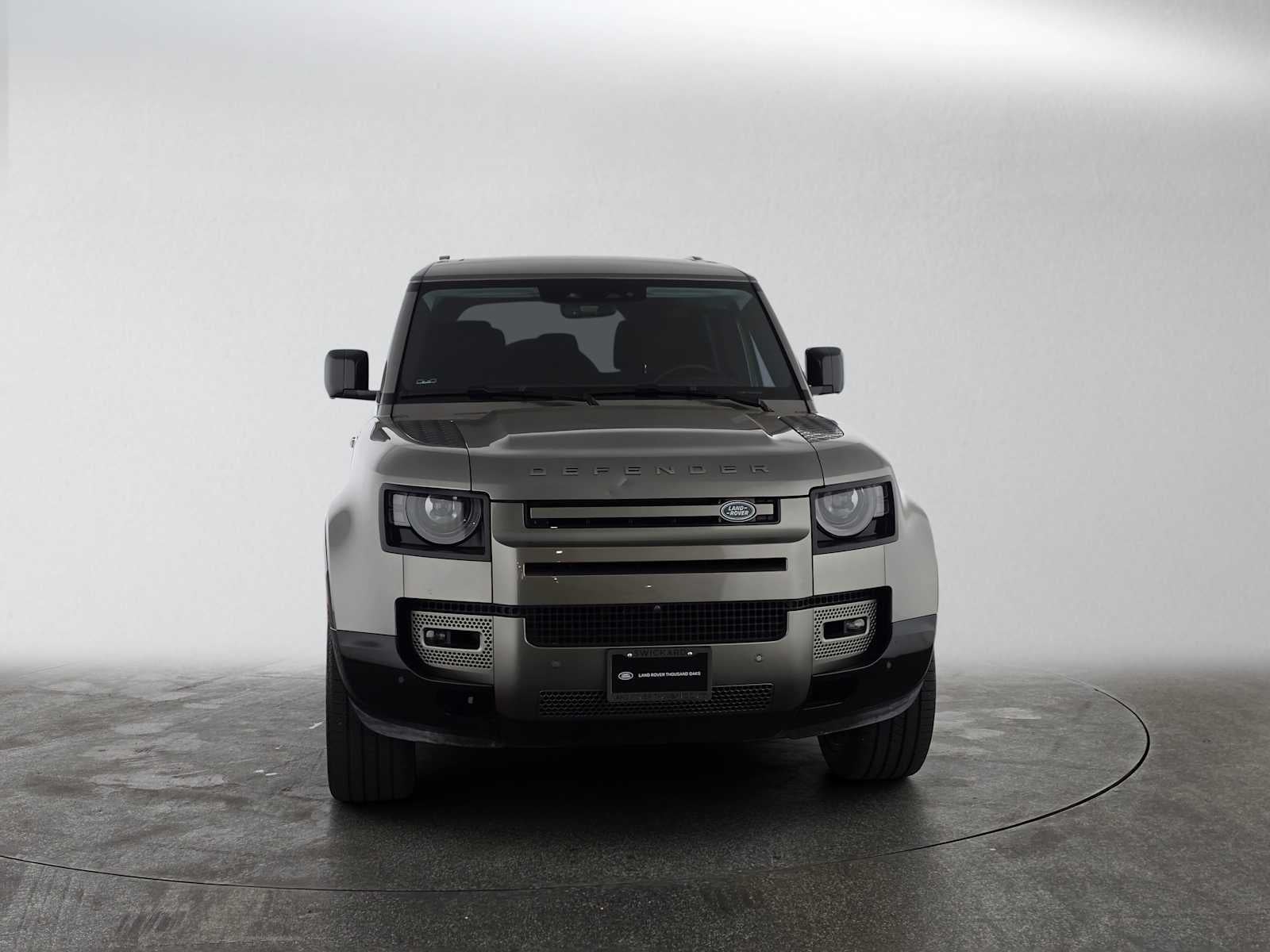 2025 Land Rover Defender X-Dynamic SE