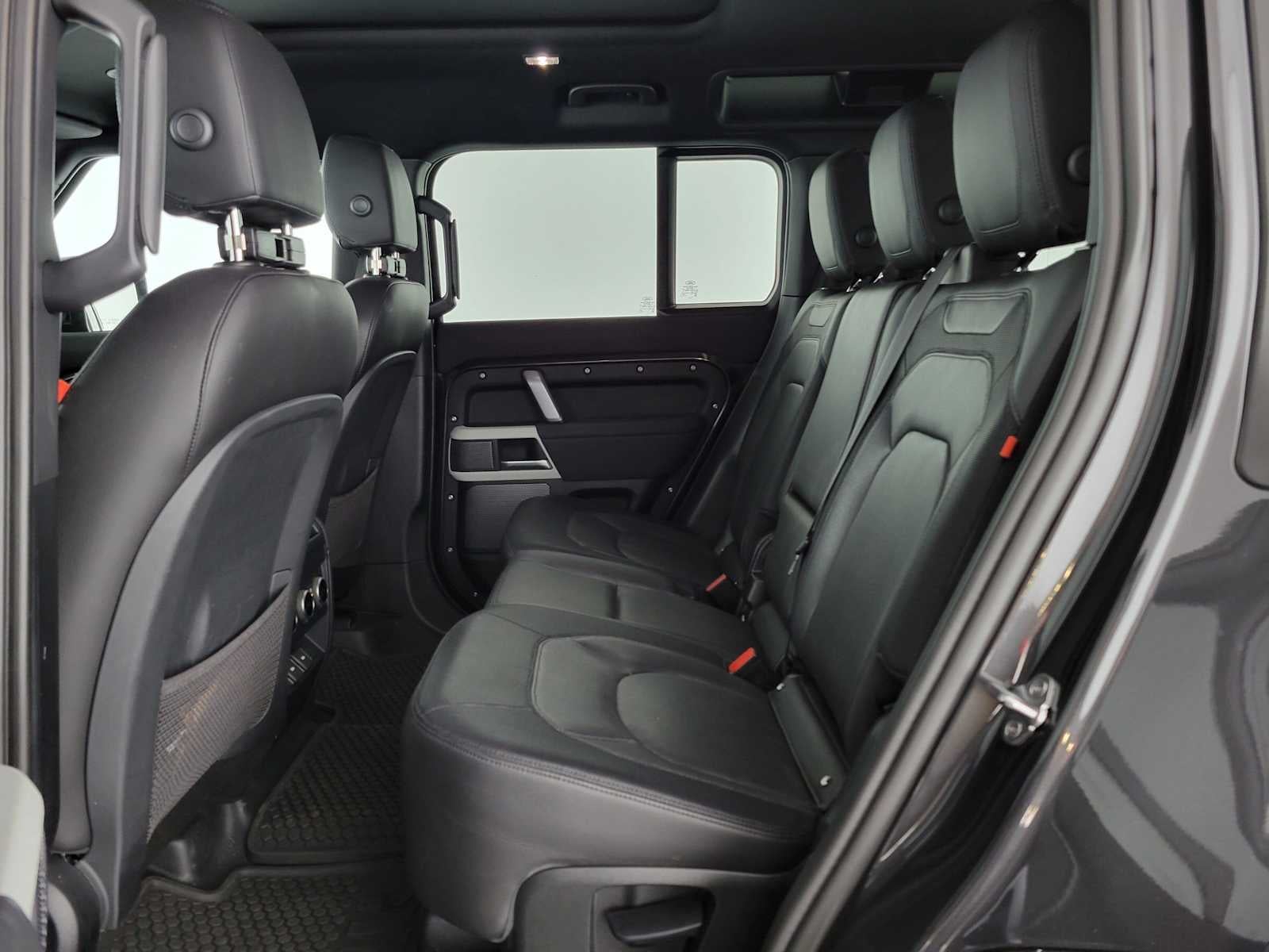 2023 Land Rover Defender X-Dynamic SE