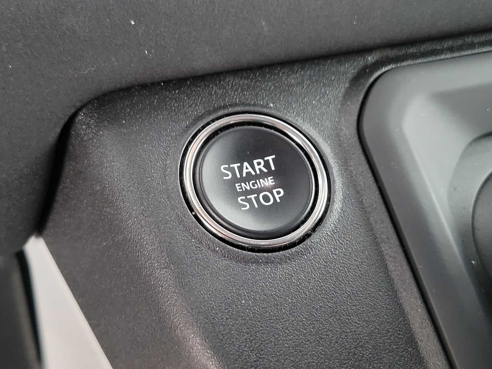 2023 Land Rover Defender X-Dynamic SE