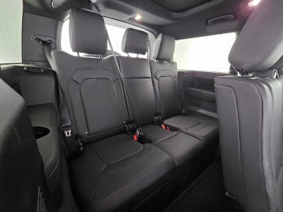 2026 Land Rover Defender X-Dynamic SE