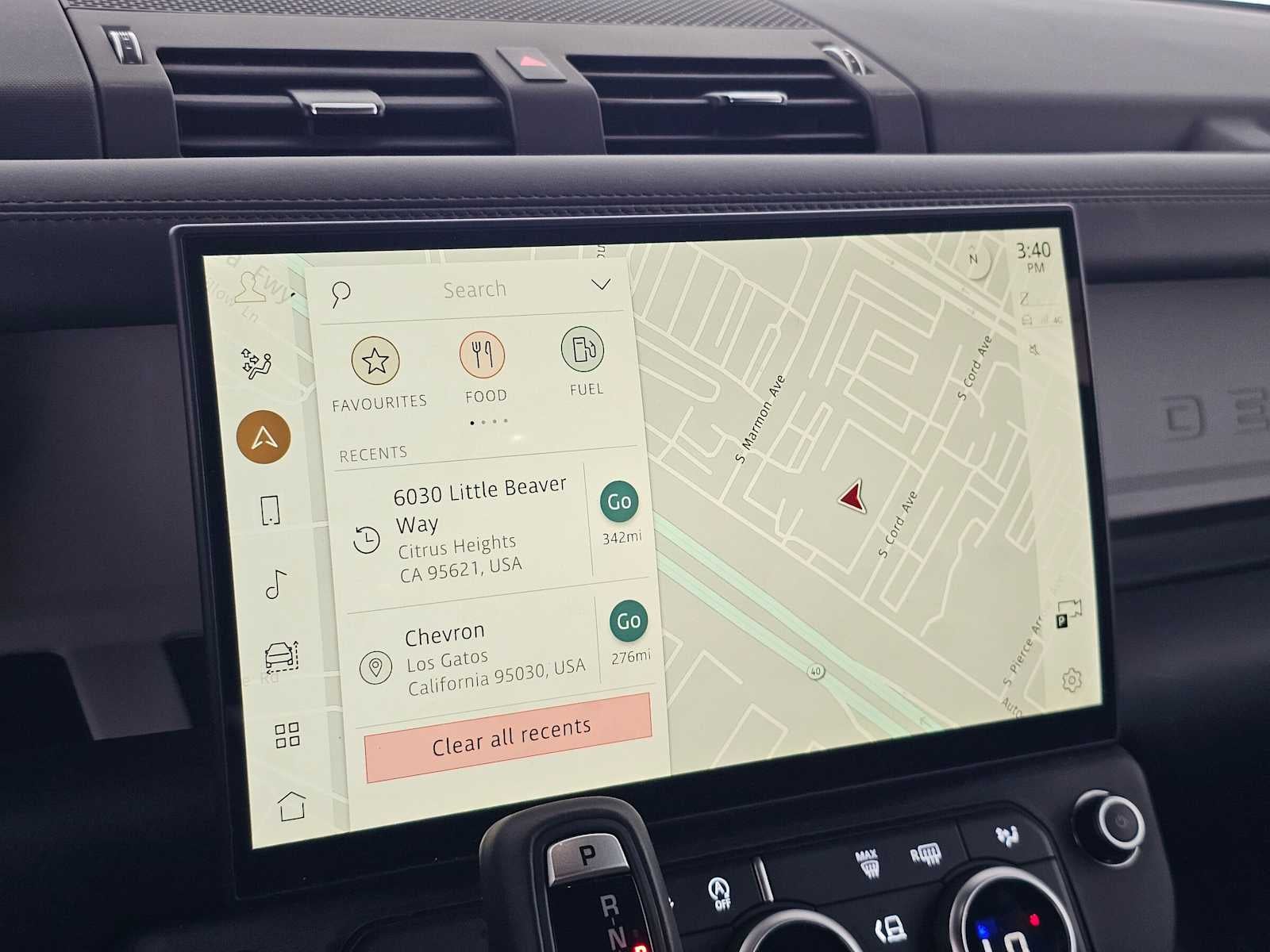 2026 Land Rover Defender X-Dynamic SE