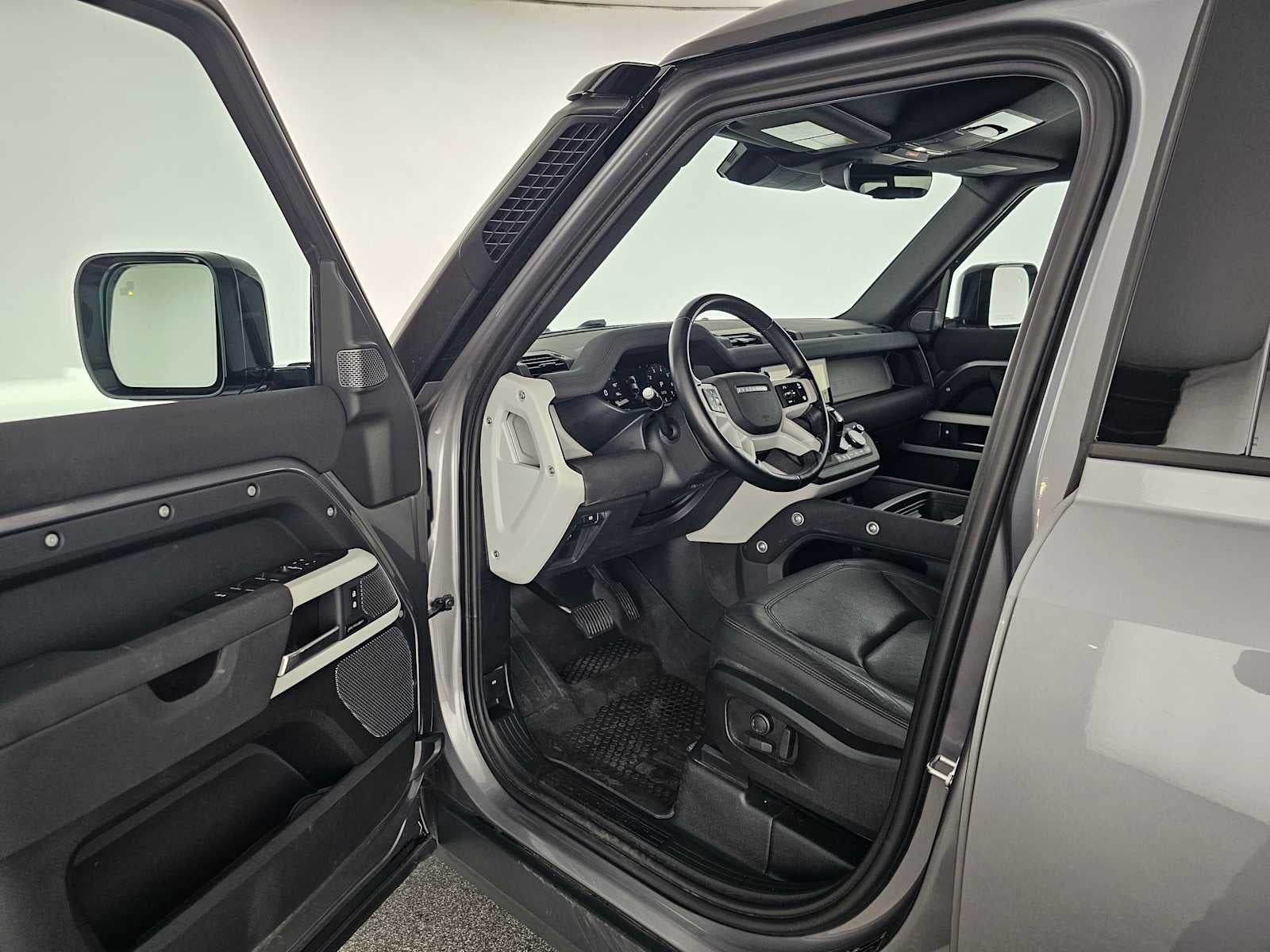 2023 Land Rover Defender S