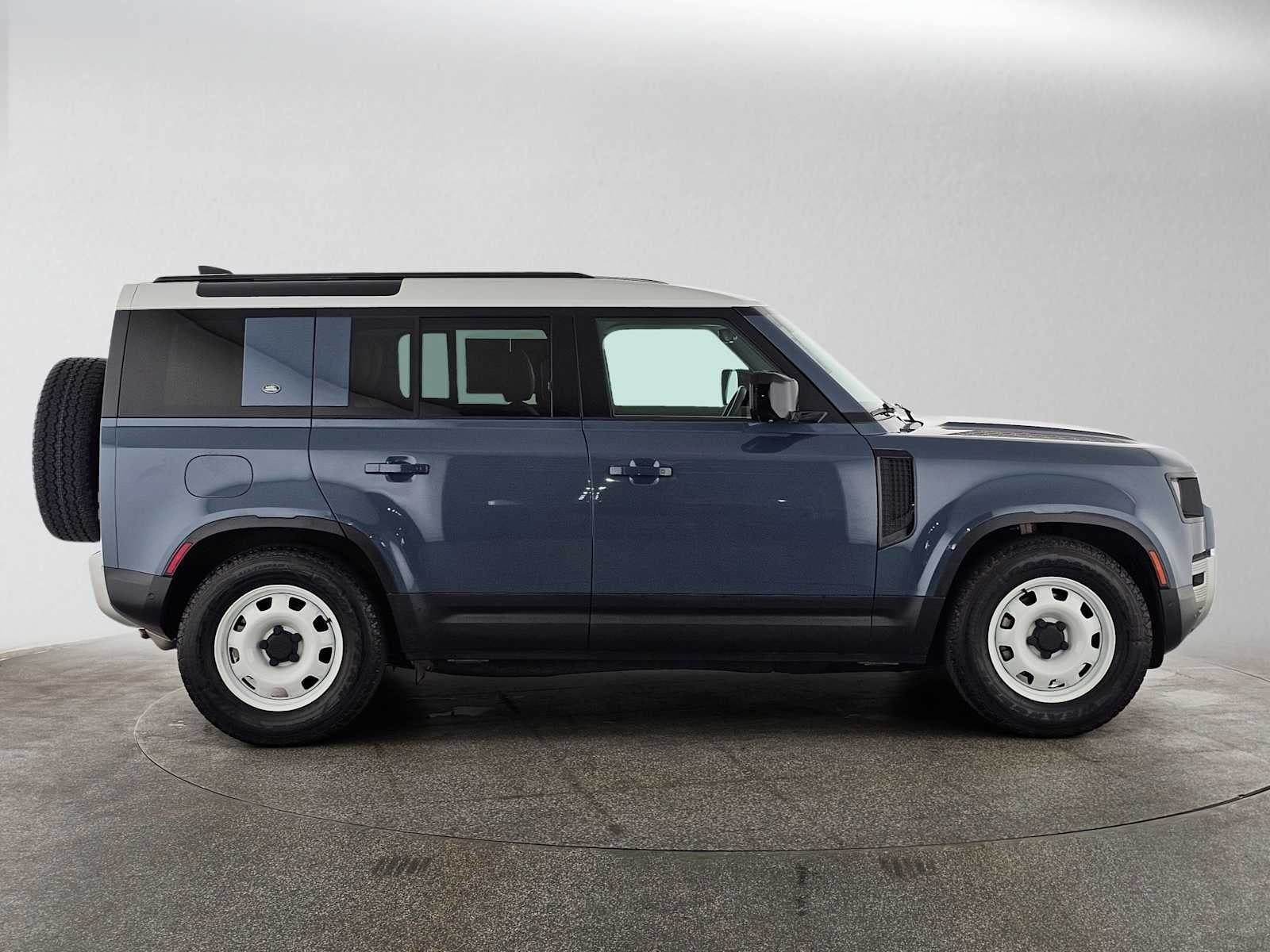 2023 Land Rover Defender S