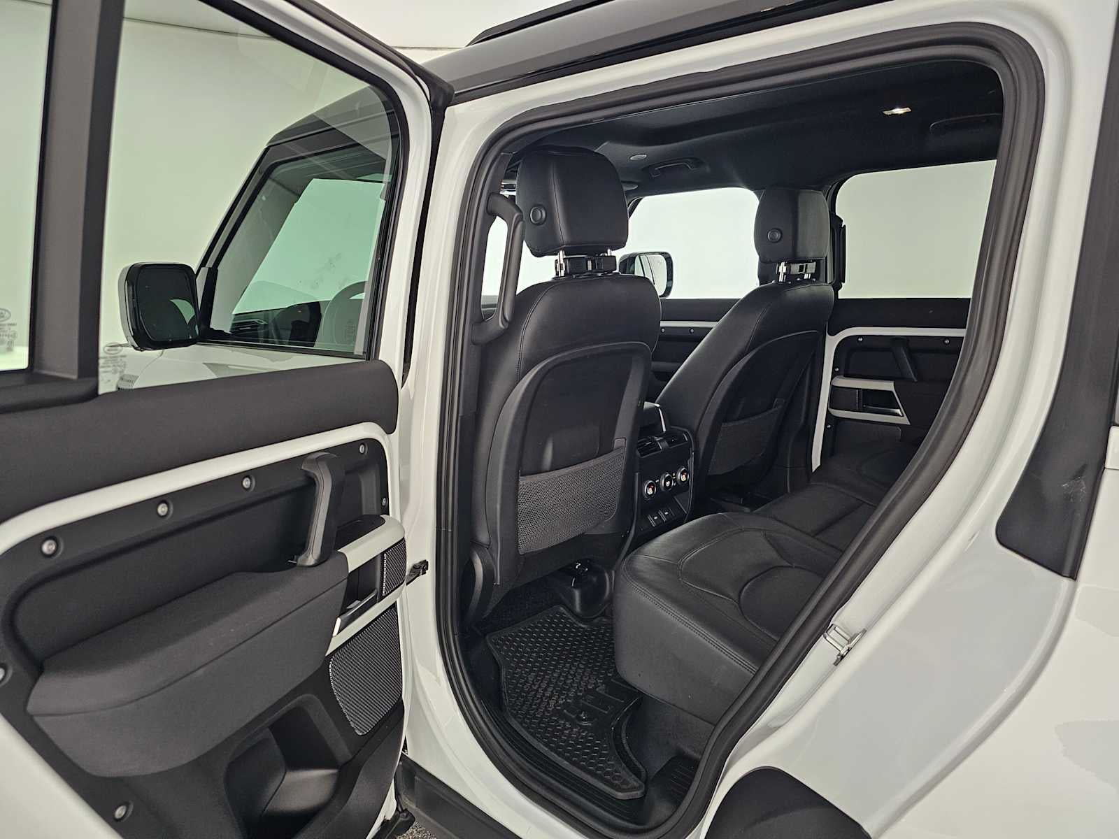 2023 Land Rover Defender S