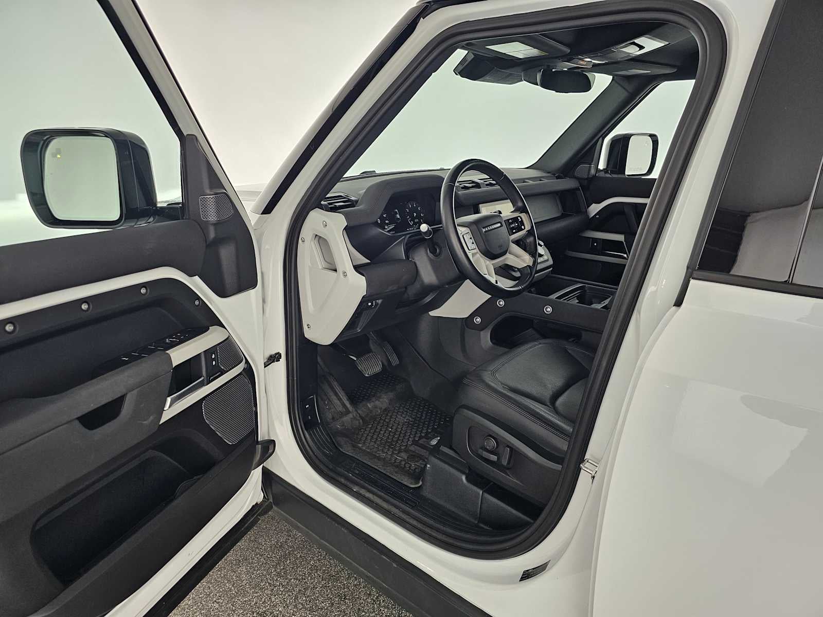 2023 Land Rover Defender S