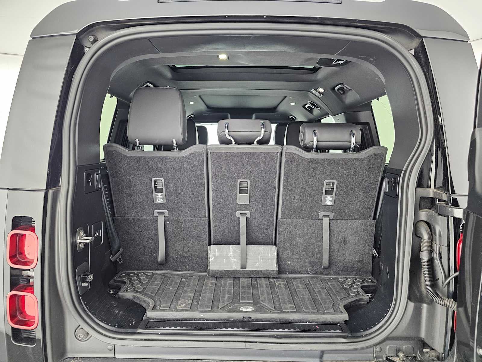 2023 Land Rover Defender S