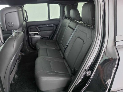 2024 Land Rover Defender SE