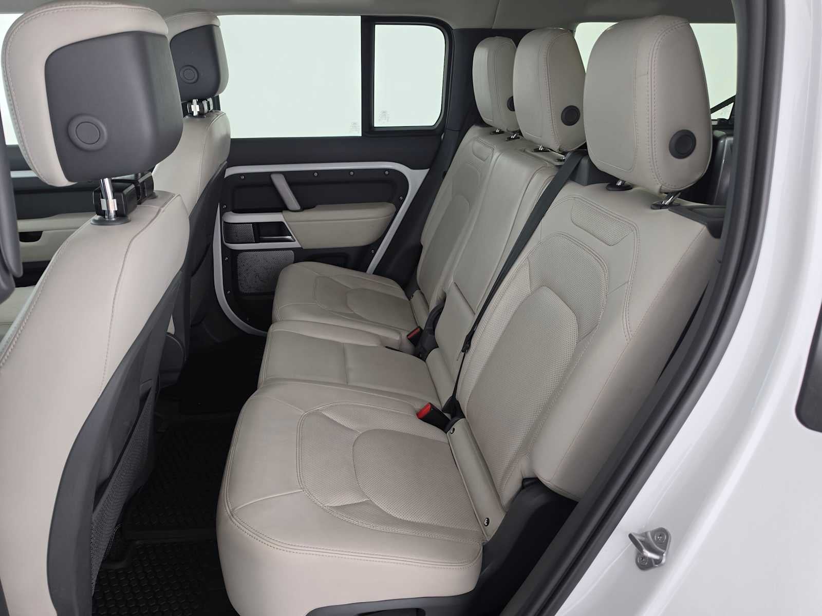 2023 Land Rover Defender First Edition