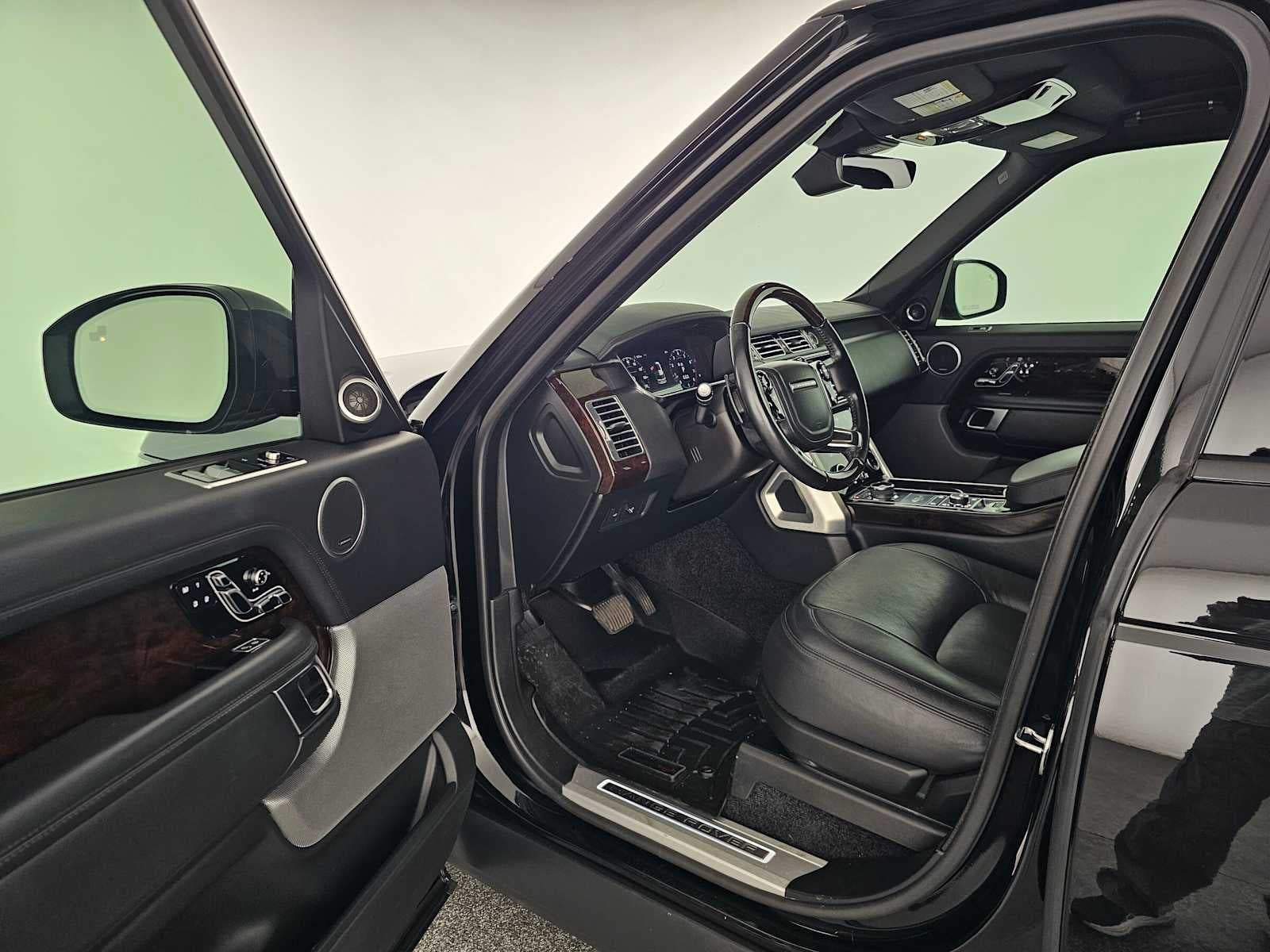 2018 Land Rover Range Rover V8 Supercharged SWB