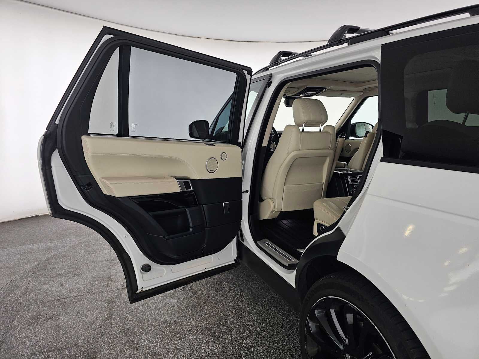 2017 Land Rover Range Rover V8 Supercharged LWB