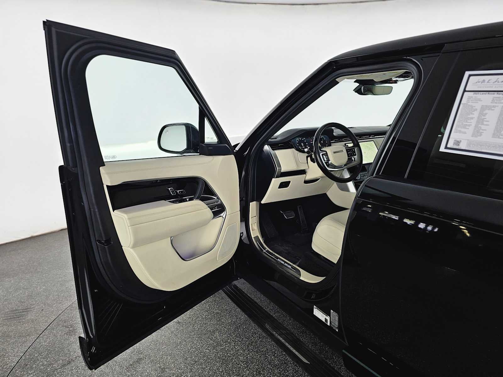 2023 Land Rover Range Rover SE