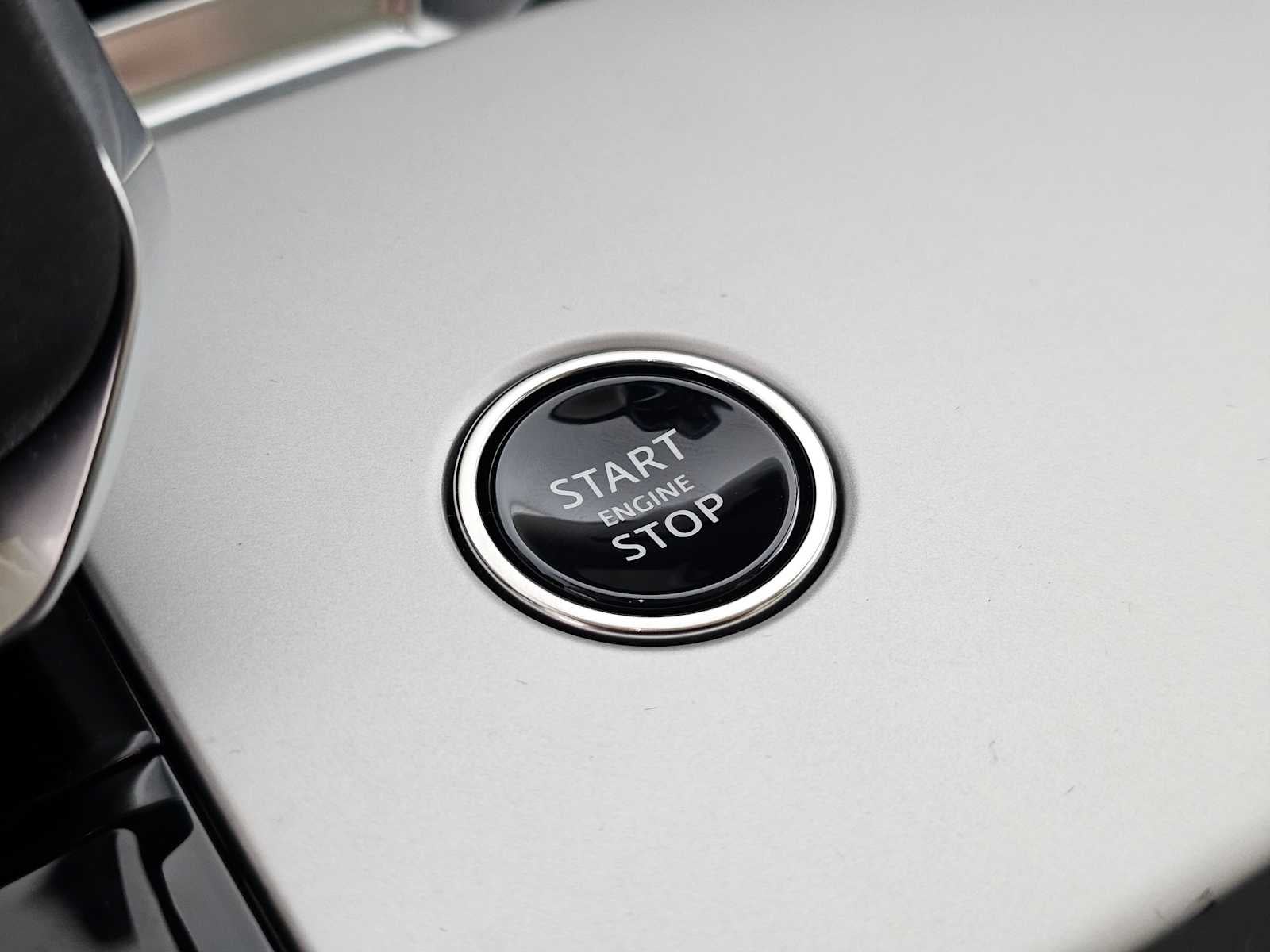 2026 Land Rover Range Rover SE