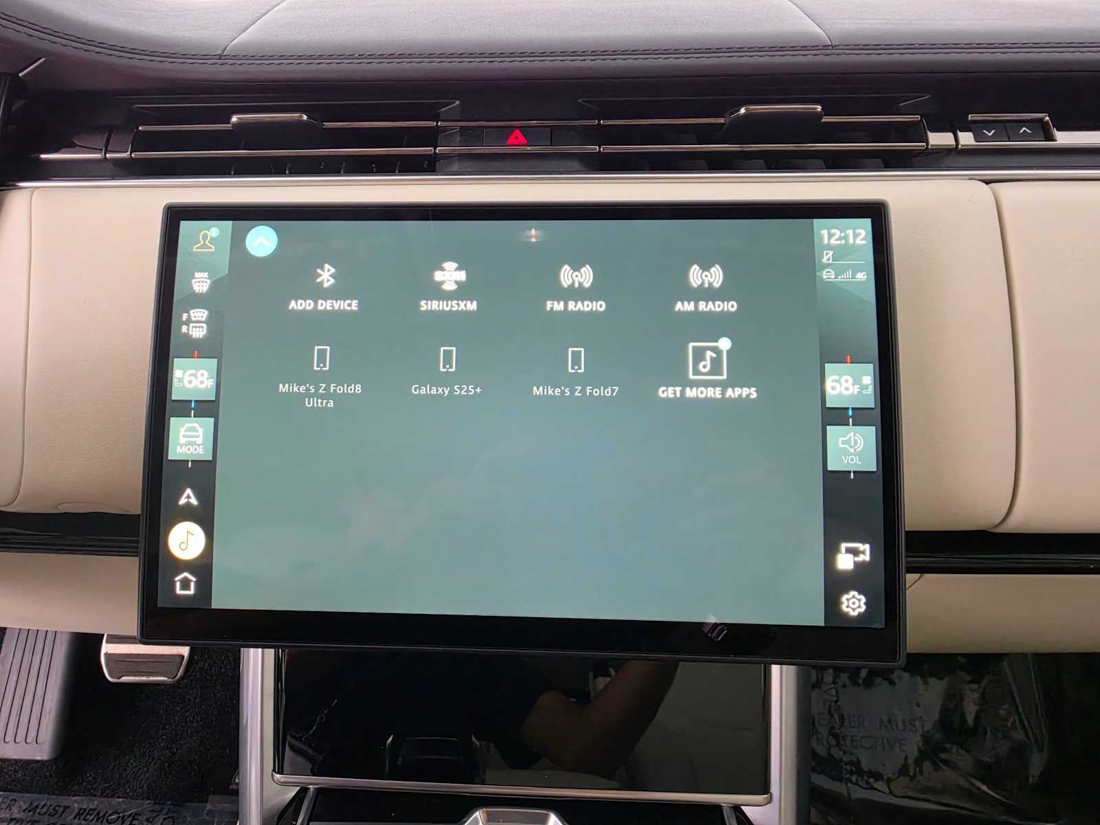 2025 Land Rover Range Rover SE