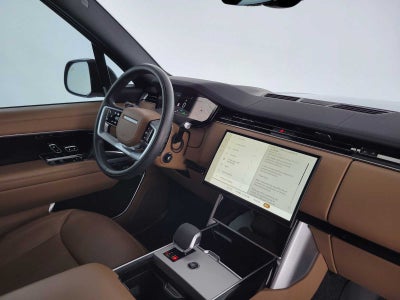 2025 Land Rover Range Rover SE