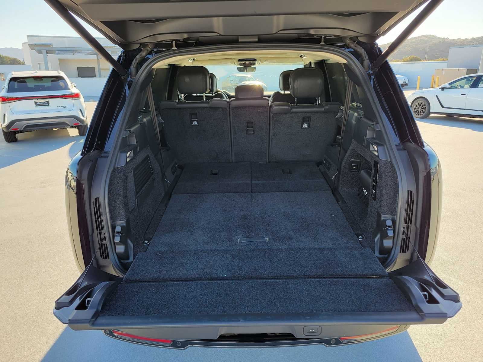 2025 Land Rover Range Rover SE