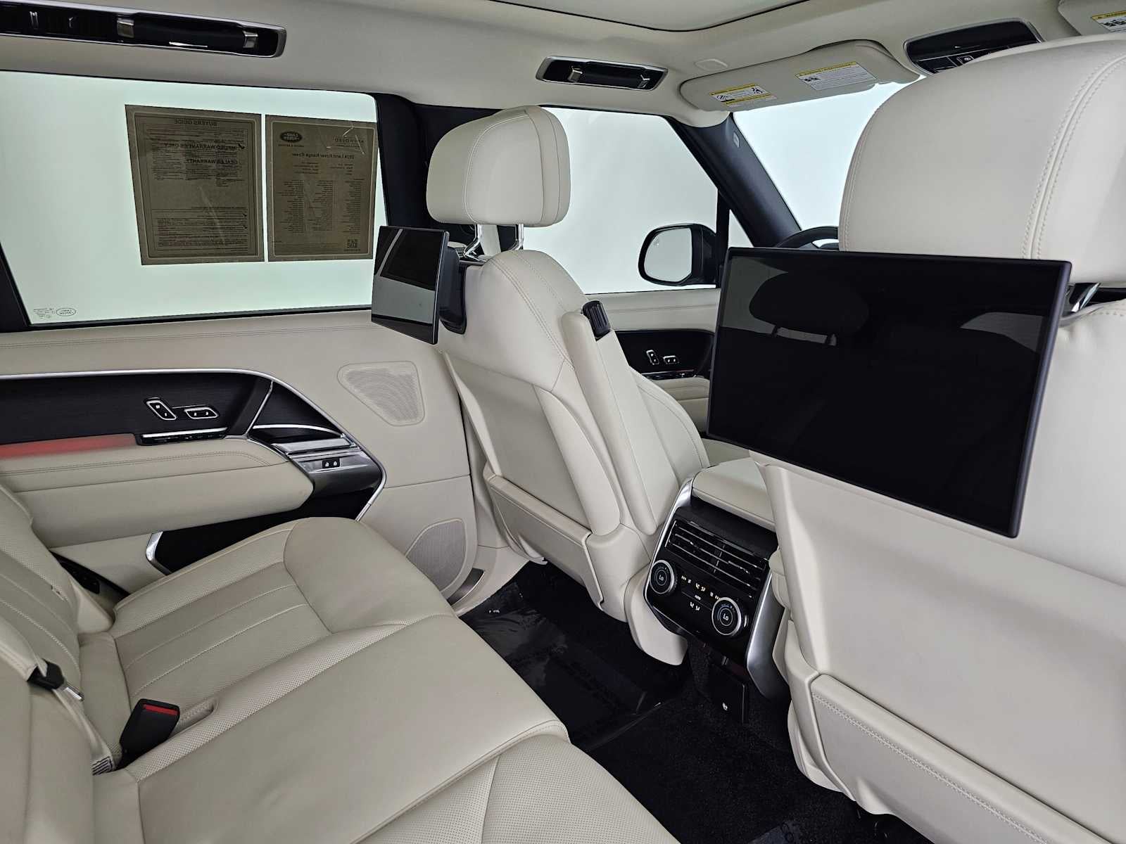 2024 Land Rover Range Rover SE