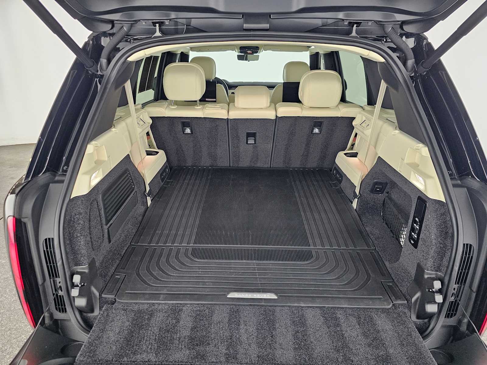 2024 Land Rover Range Rover SE