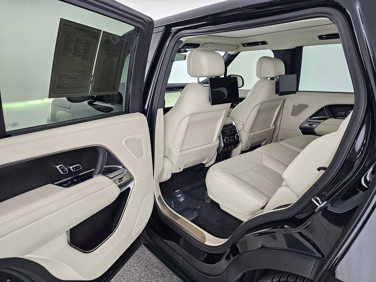 2024 Land Rover Range Rover SE