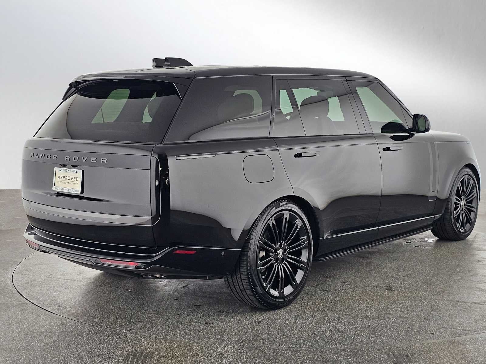 2024 Land Rover Range Rover SE