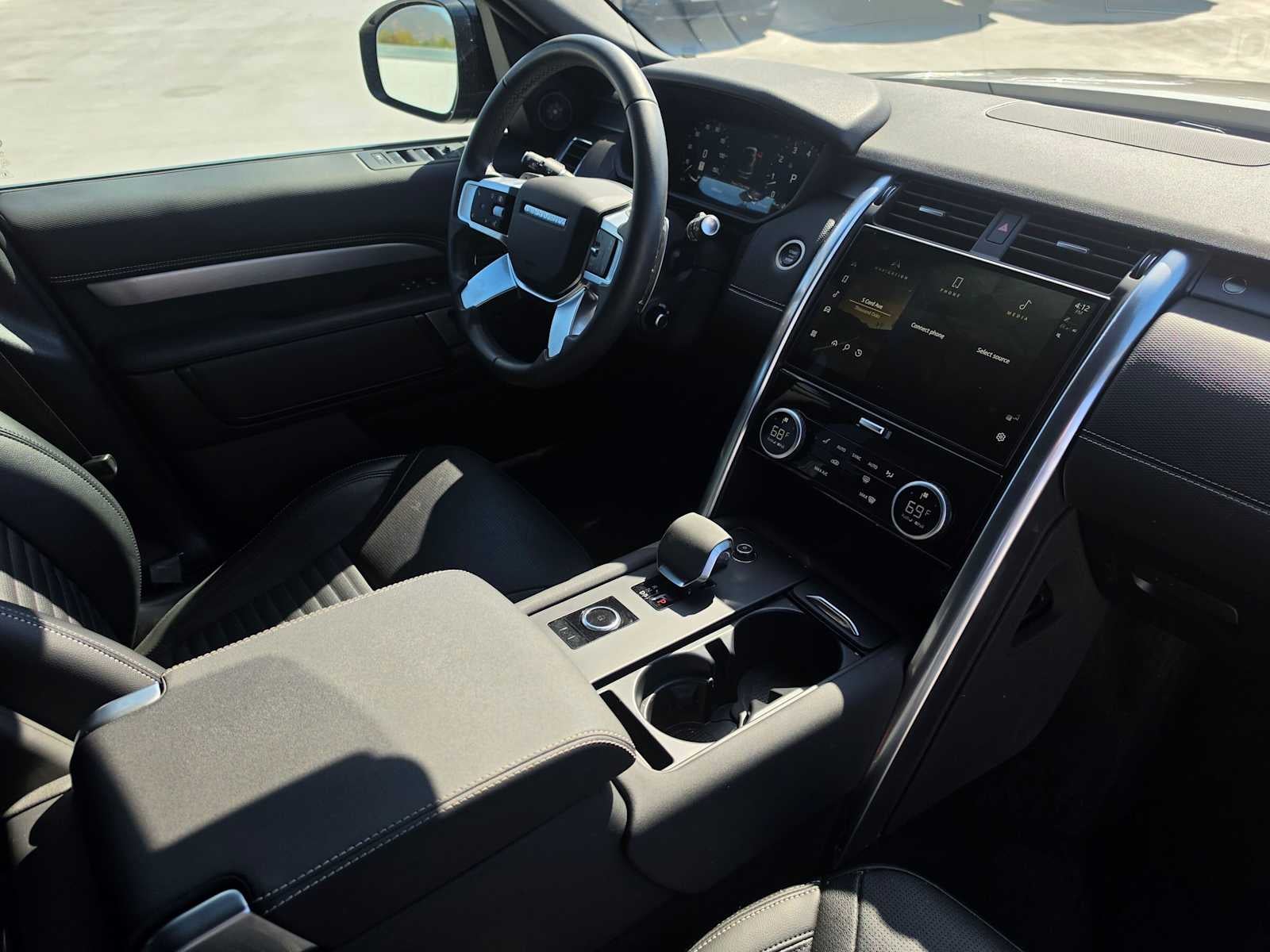 2024 Land Rover Discovery Dynamic SE
