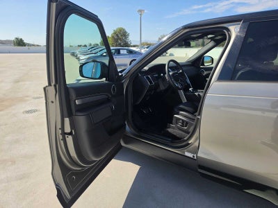 2024 Land Rover Discovery Dynamic SE