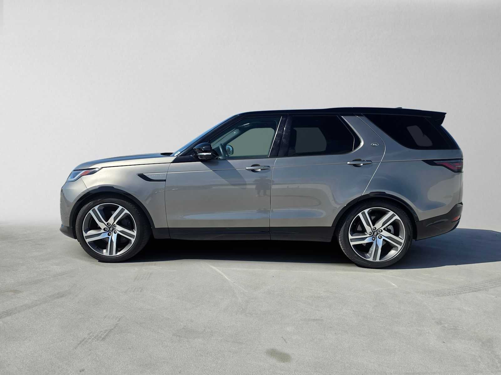 2024 Land Rover Discovery Dynamic SE