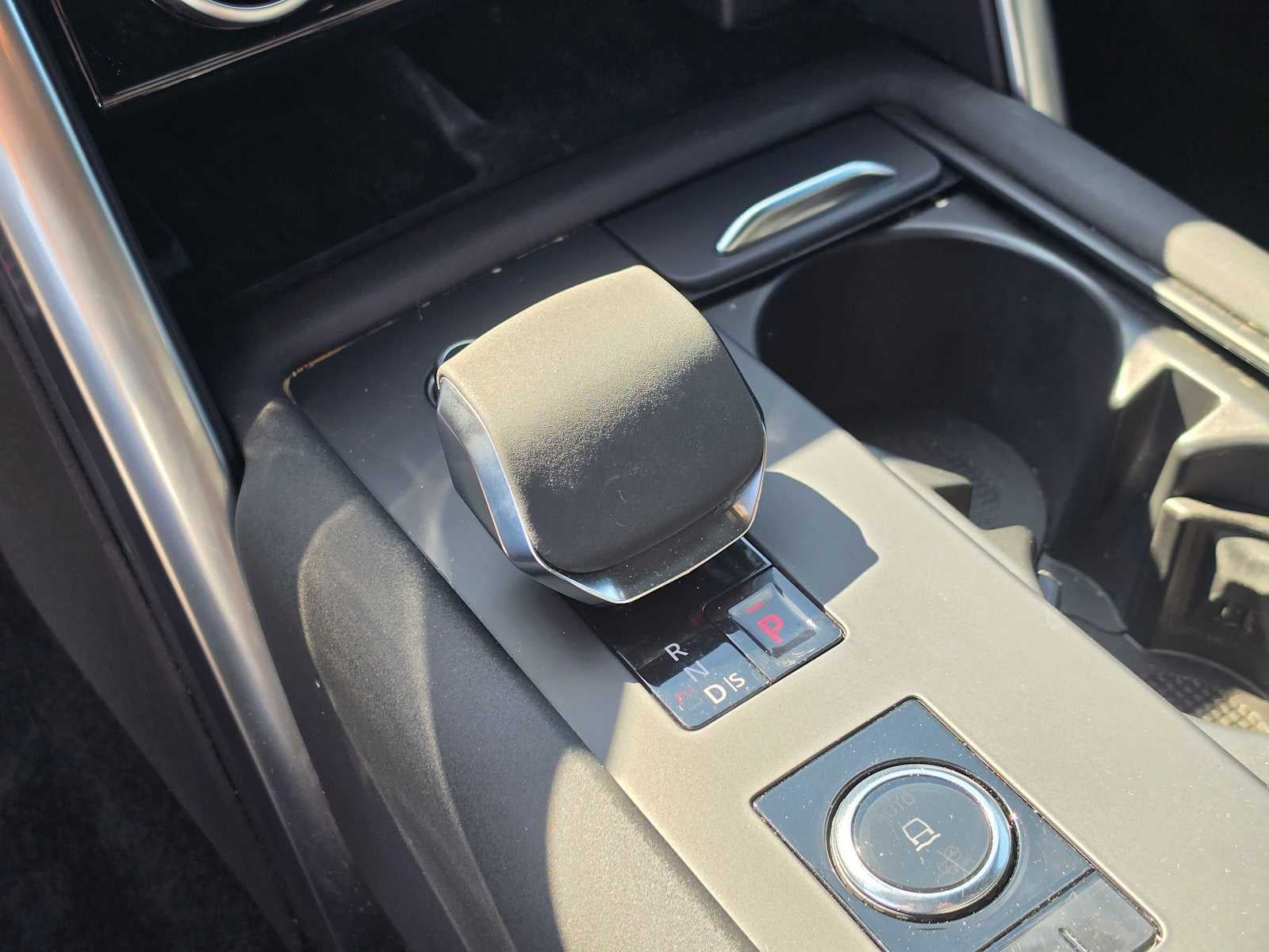 2024 Land Rover Discovery Dynamic SE
