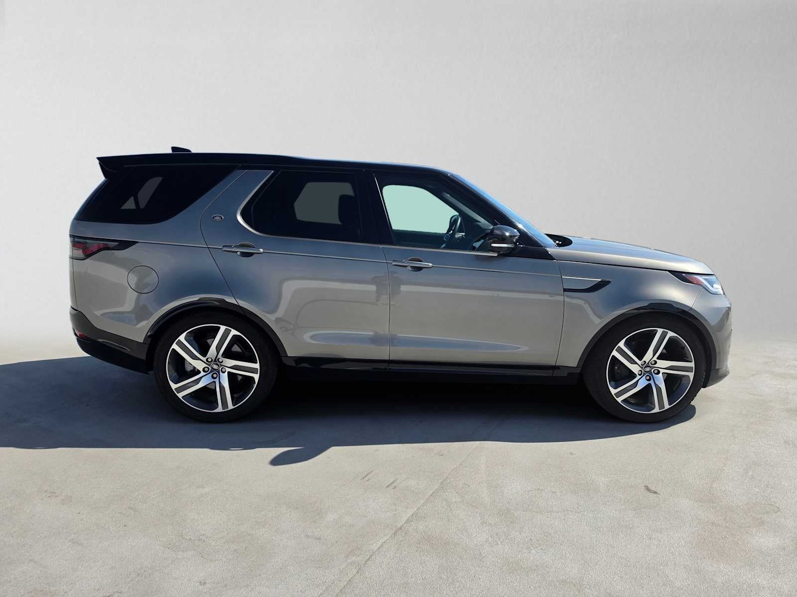 2024 Land Rover Discovery Dynamic SE