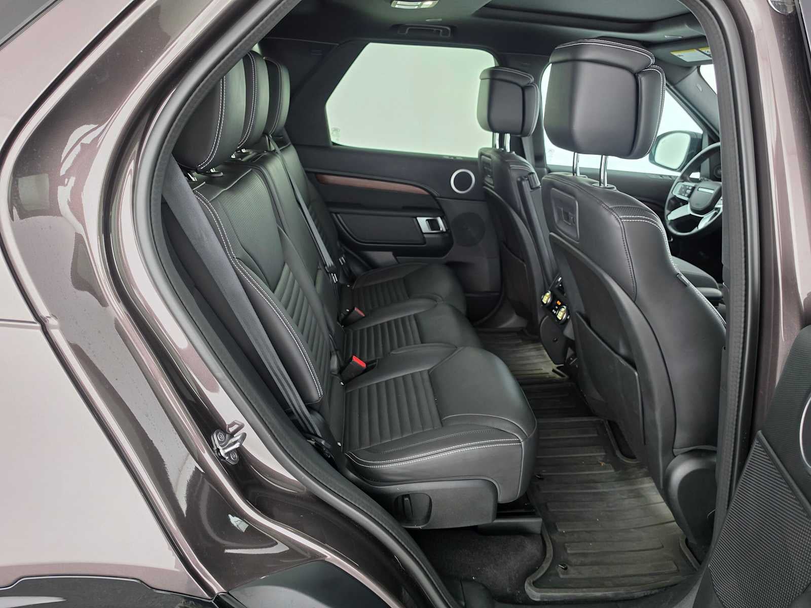 2025 Land Rover Discovery Dynamic SE