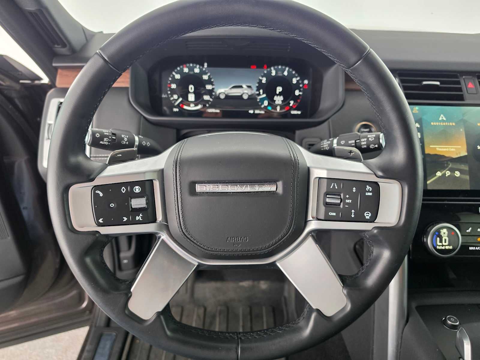 2025 Land Rover Discovery Dynamic SE