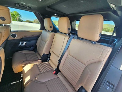 2023 Land Rover Discovery HSE R-Dynamic