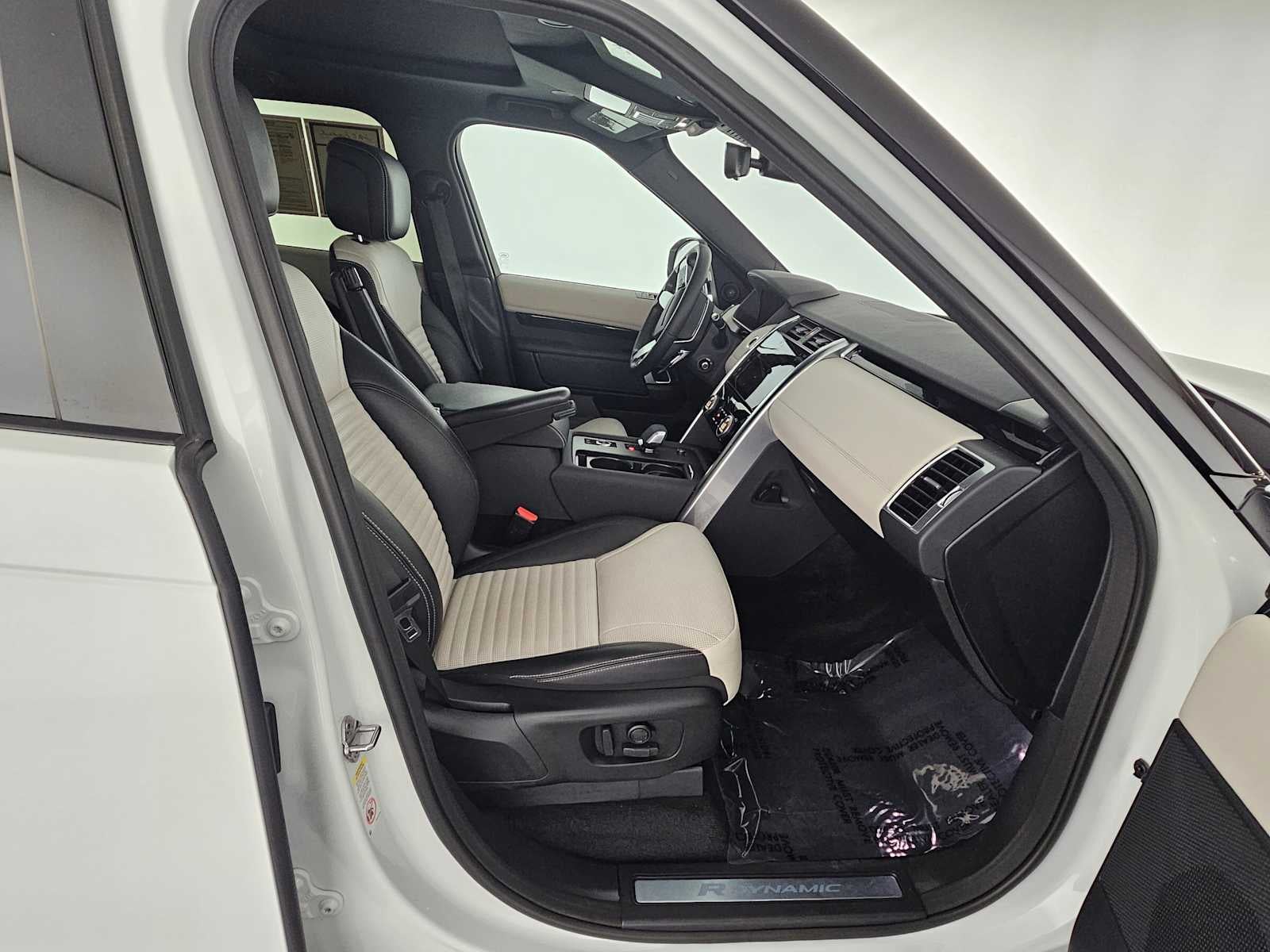 2023 Land Rover Discovery S R-Dynamic