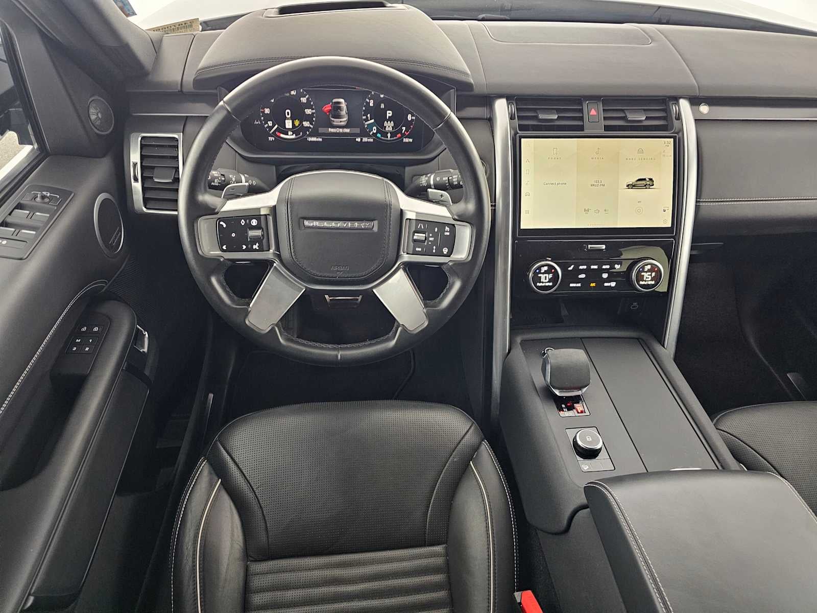 2024 Land Rover Discovery Metropolitan Edition