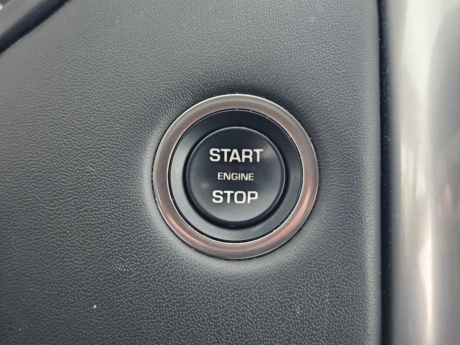 2024 Land Rover Discovery Metropolitan Edition