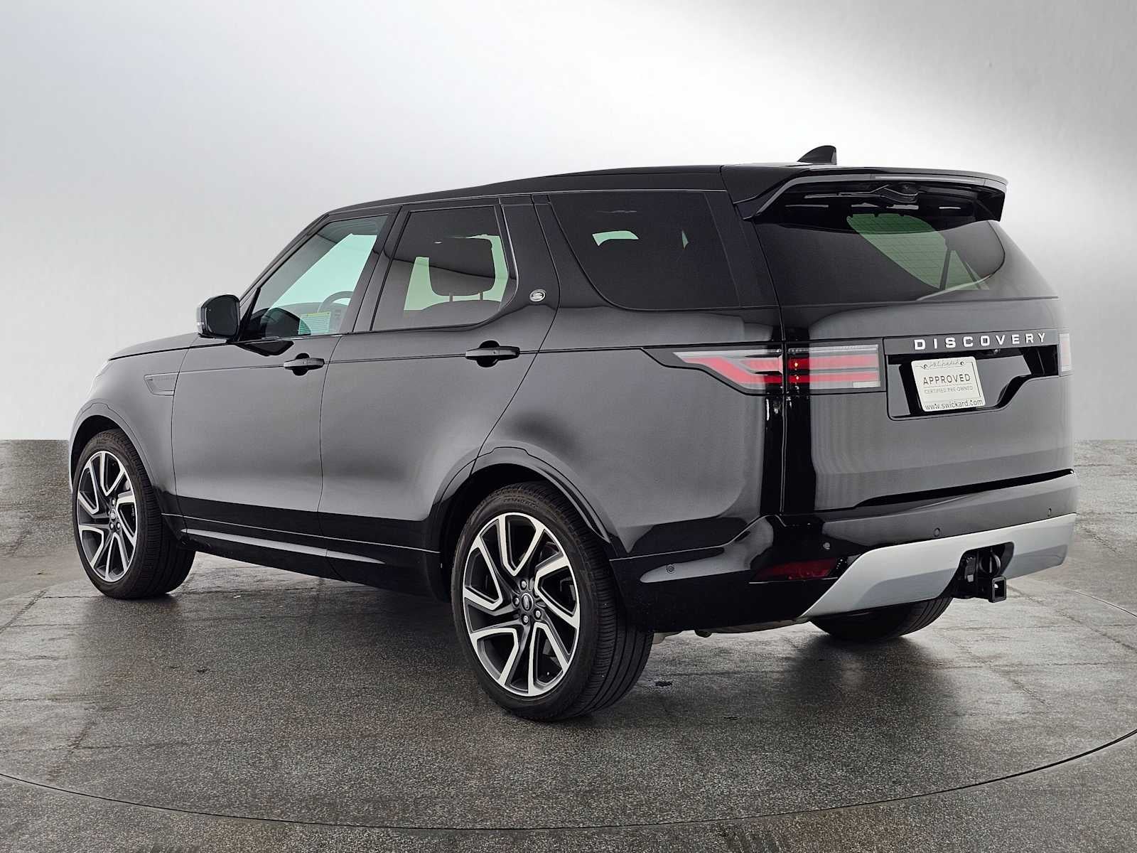 2024 Land Rover Discovery Metropolitan Edition