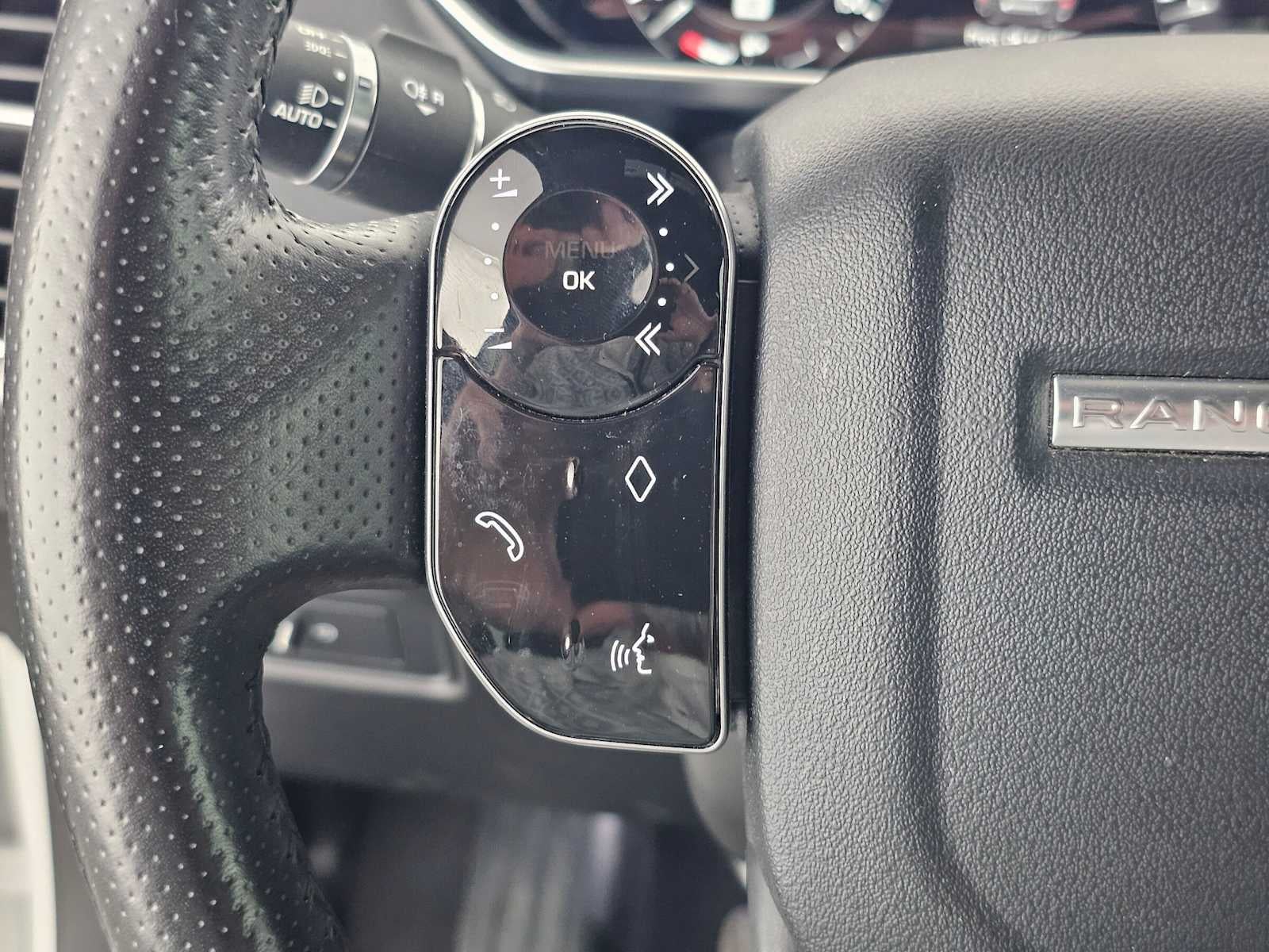 2020 Land Rover Range Rover Sport SE