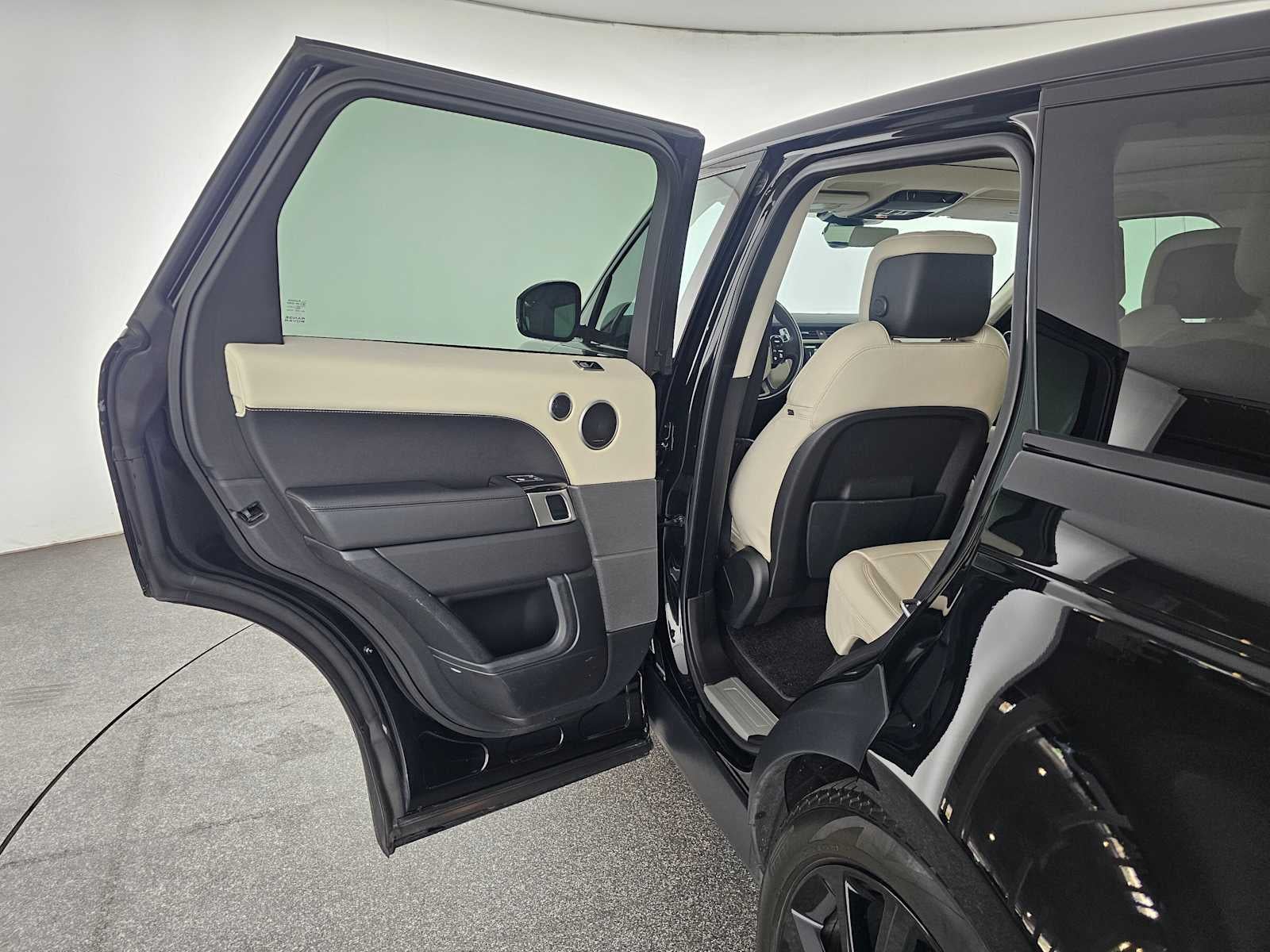 2022 Land Rover Range Rover Sport HSE Silver Edition