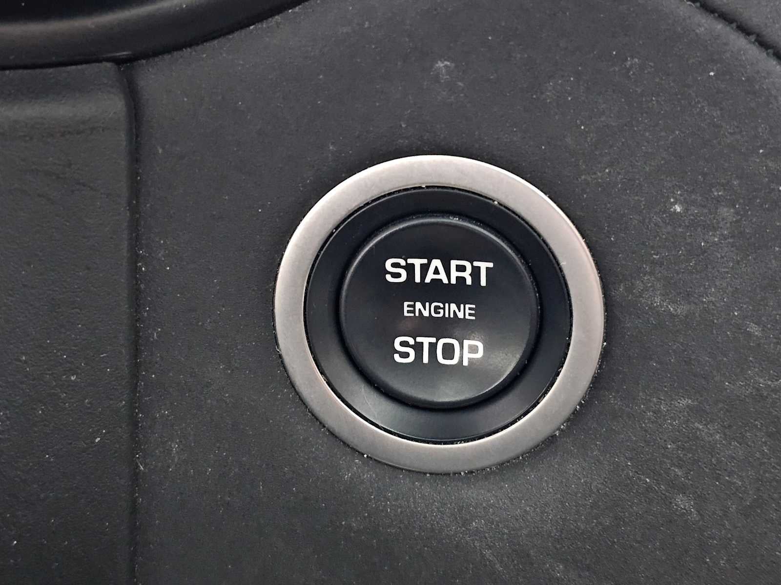 2024 Land Rover Range Rover Velar Dynamic SE