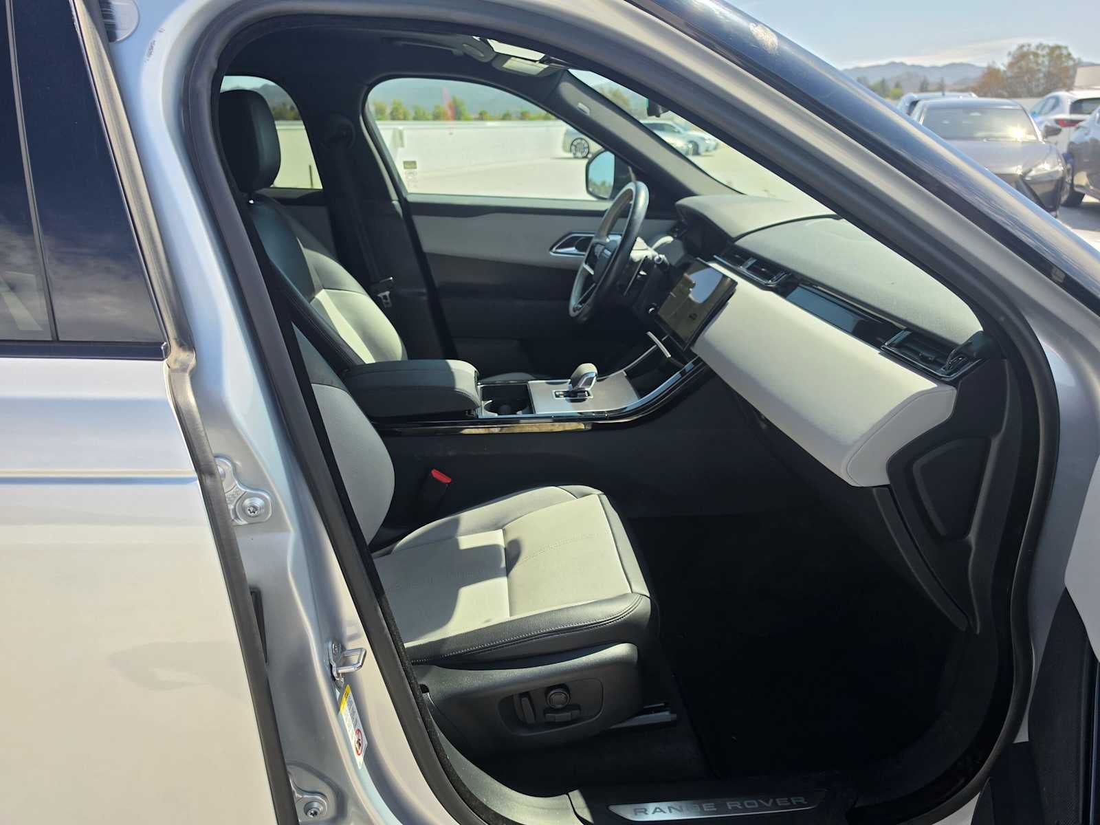 2024 Land Rover Range Rover Velar Dynamic SE
