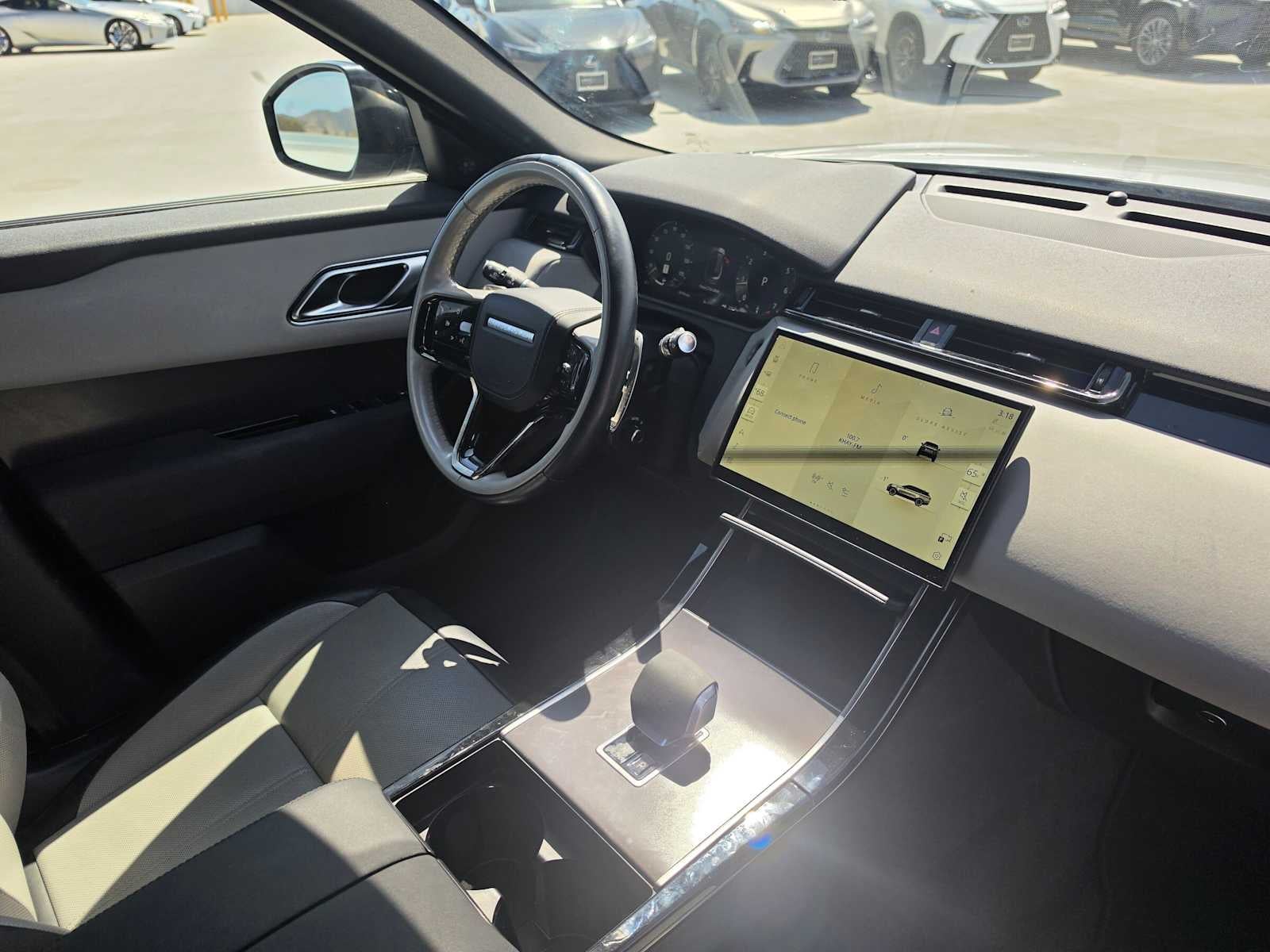 2024 Land Rover Range Rover Velar Dynamic SE
