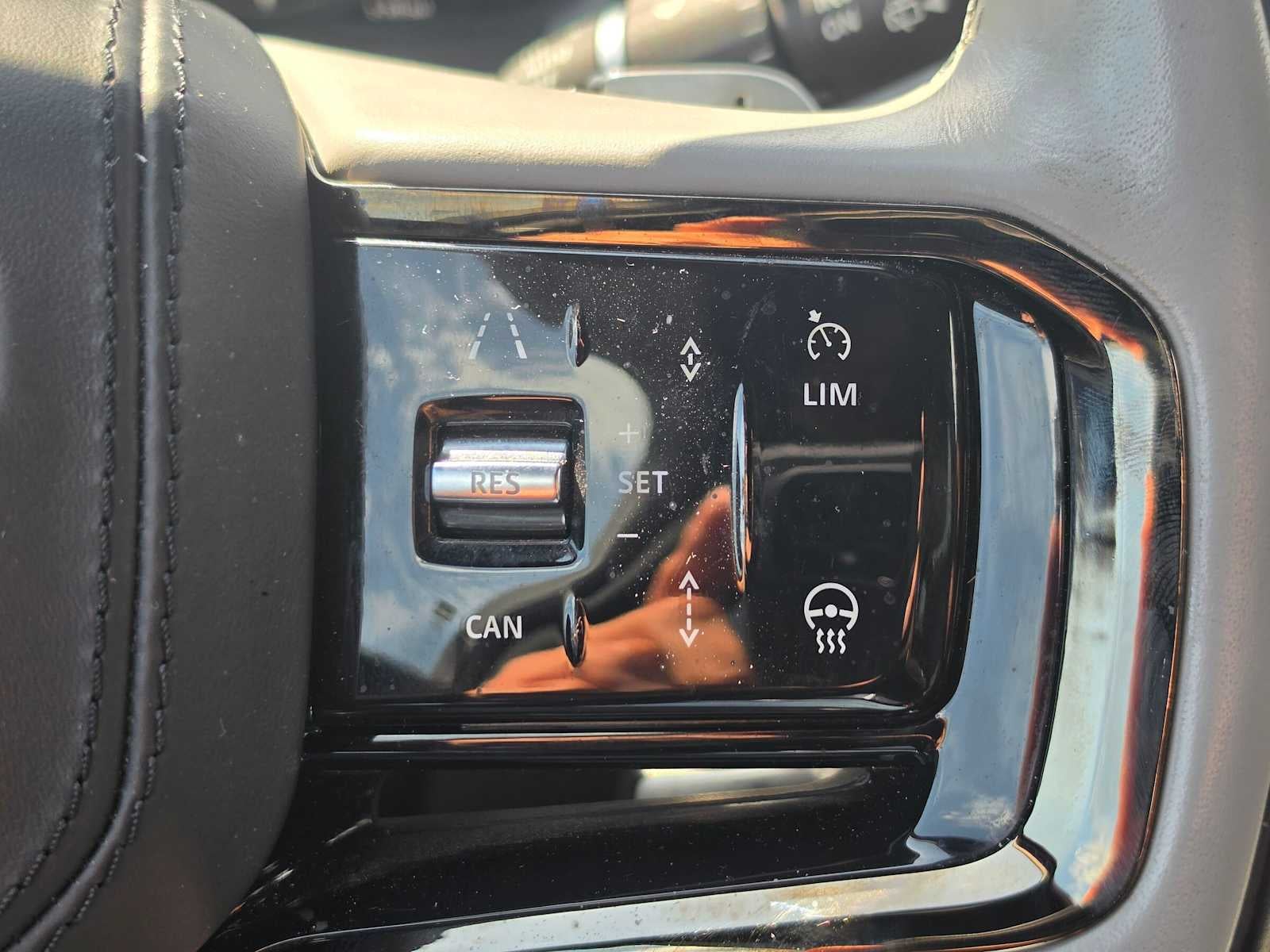 2024 Land Rover Range Rover Velar Dynamic SE