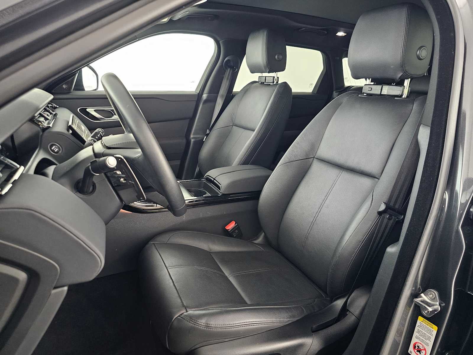 2025 Land Rover Range Rover Velar Dynamic SE