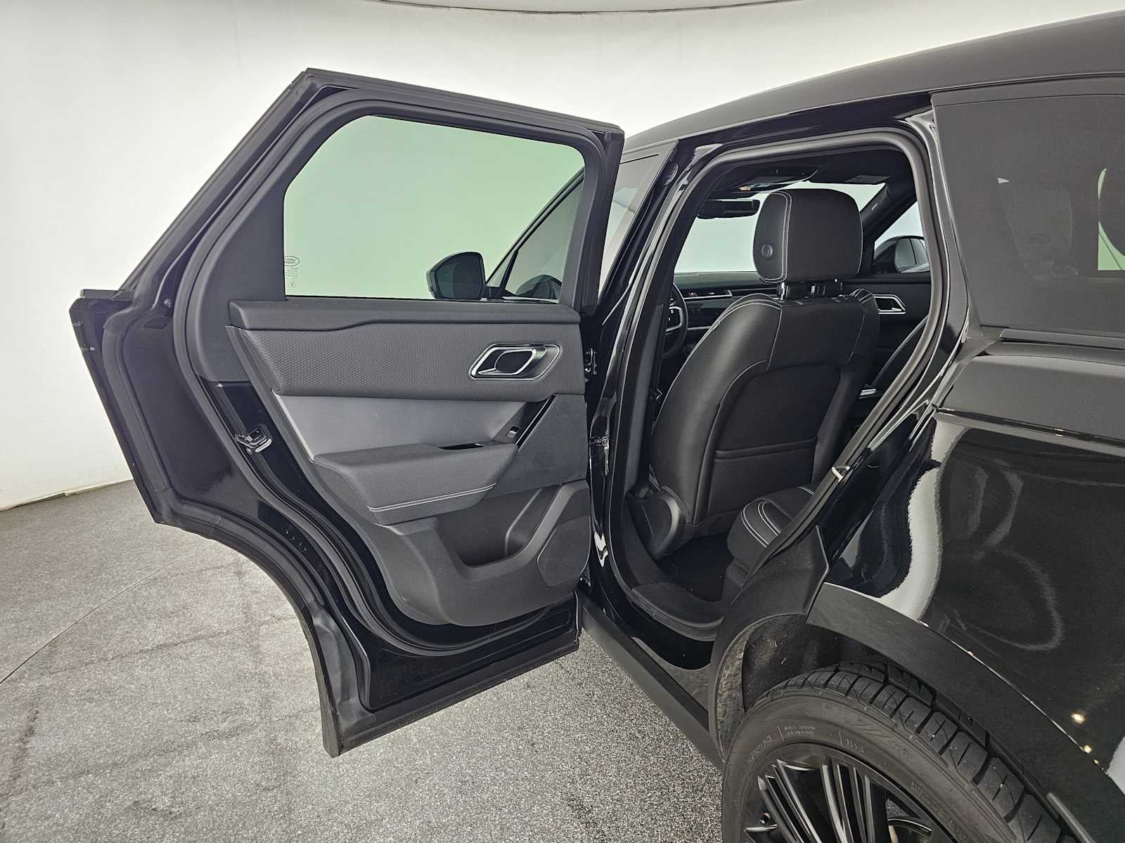 2023 Land Rover Range Rover Velar R-Dynamic S