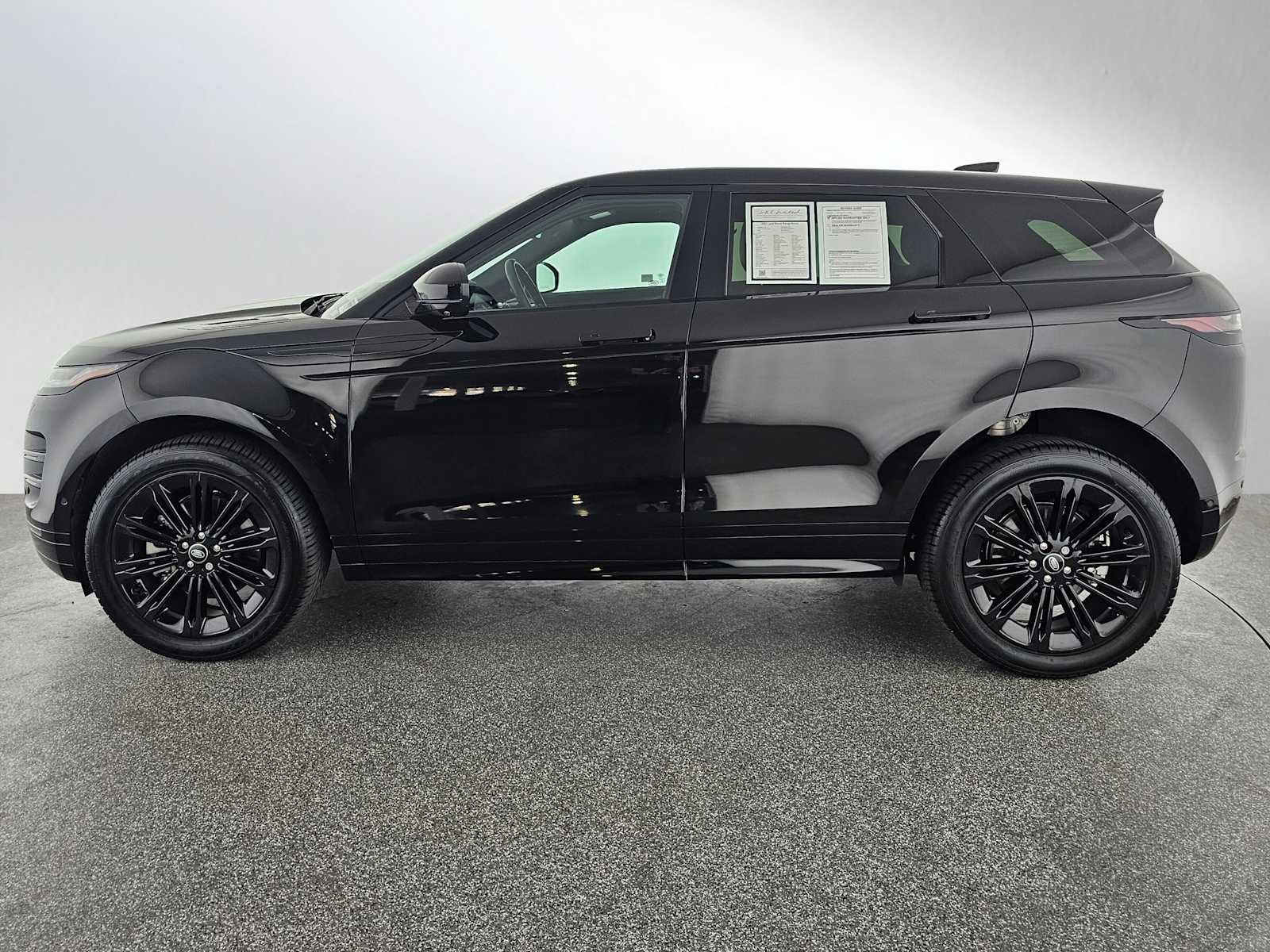 2024 Land Rover Range Rover Evoque Dynamic SE