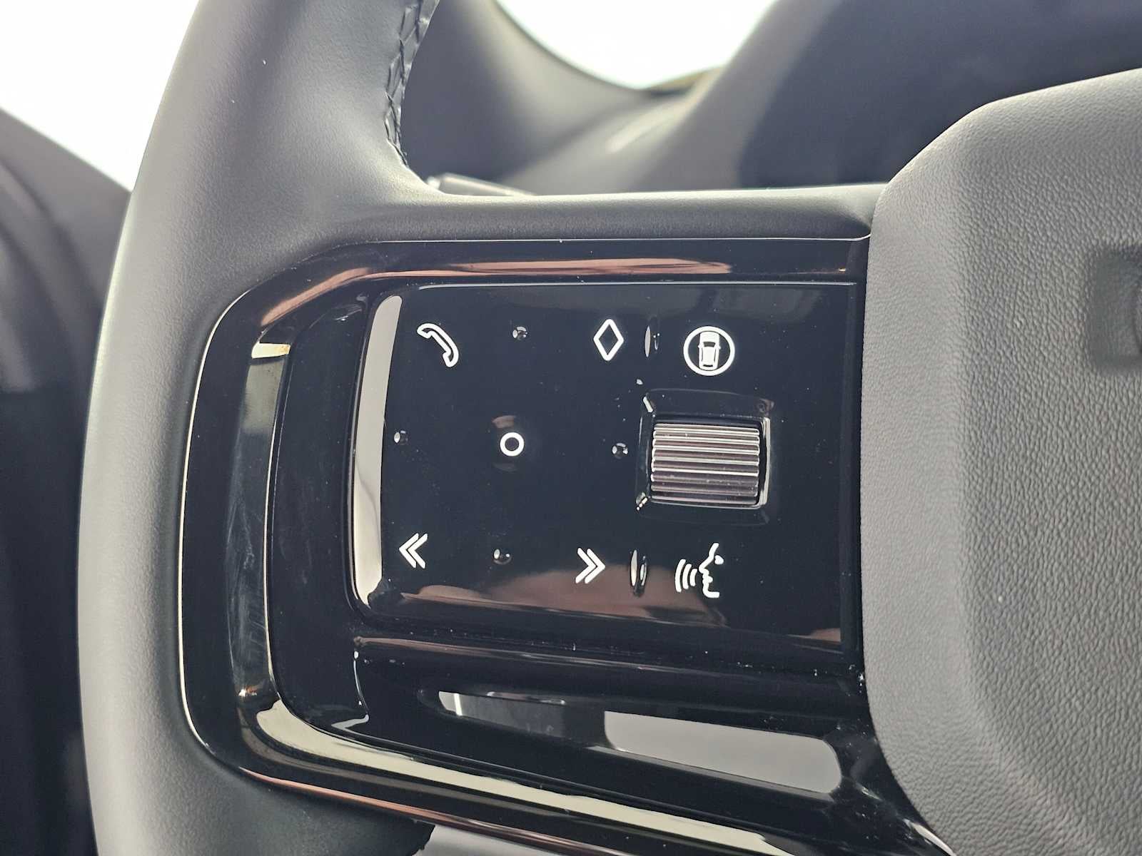 2024 Land Rover Range Rover Evoque Dynamic SE